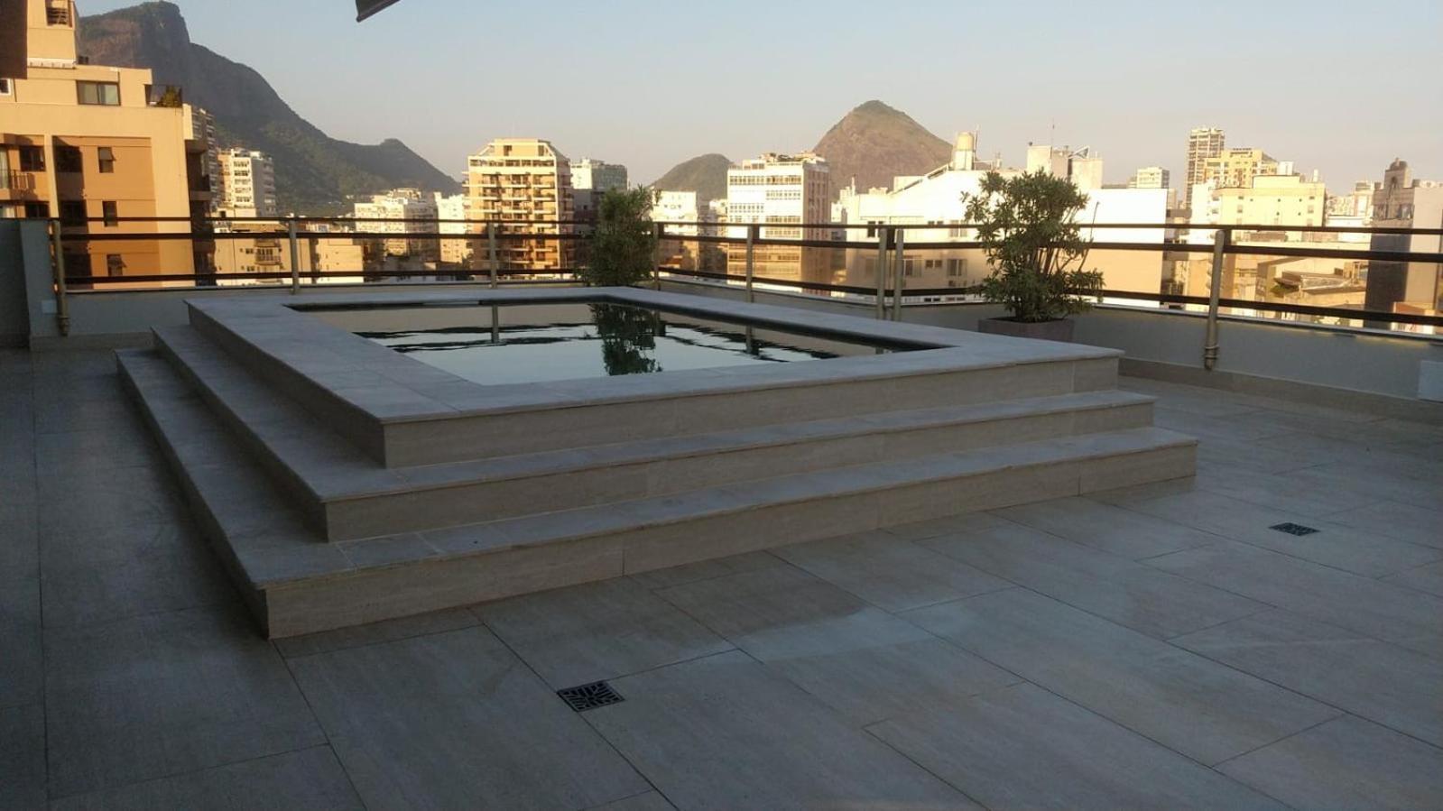 Leblon Amazing Flat With Pool In Leblon Rio de Janeiro